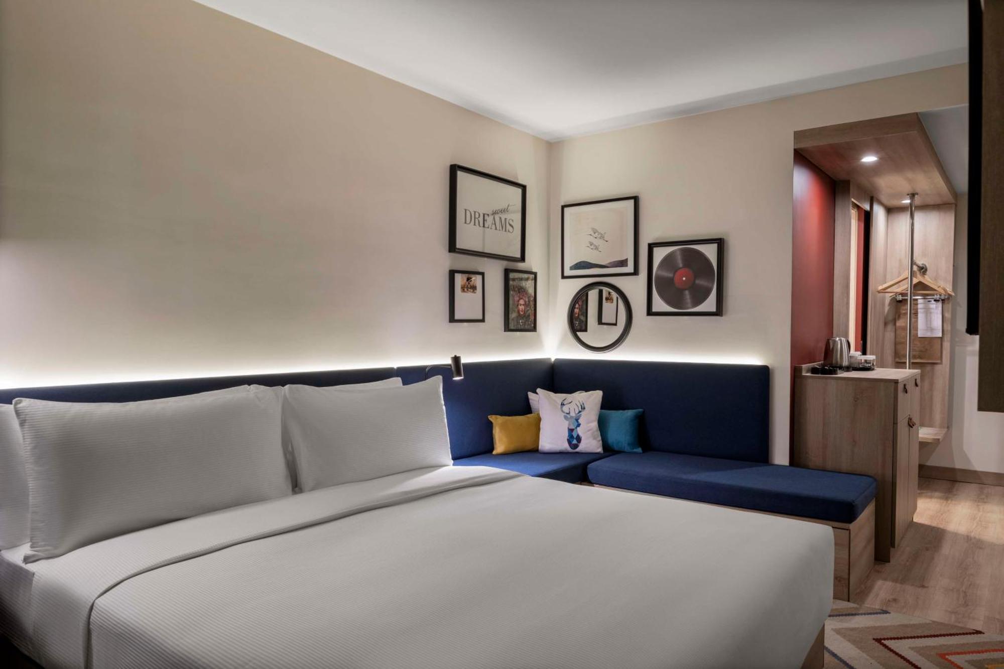 Hotel Hampton By Hilton Merter